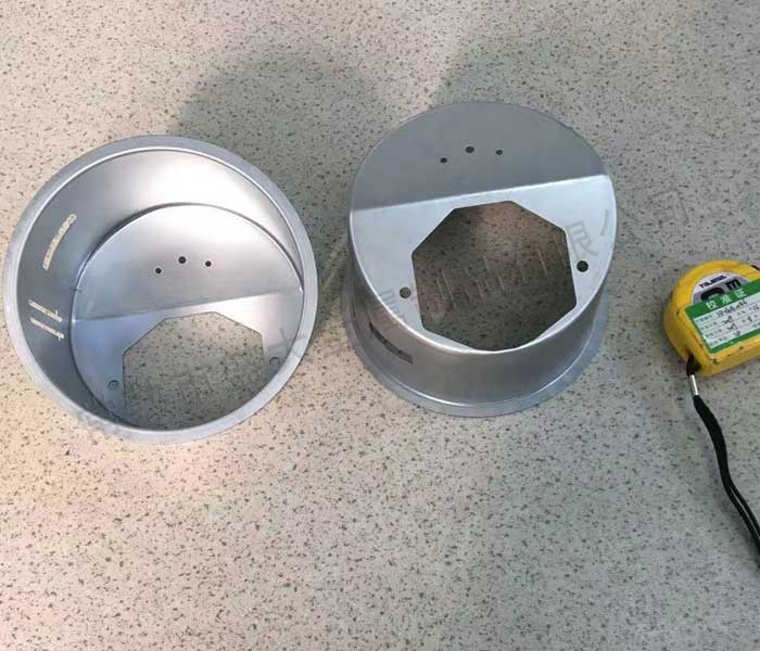 拉伸件